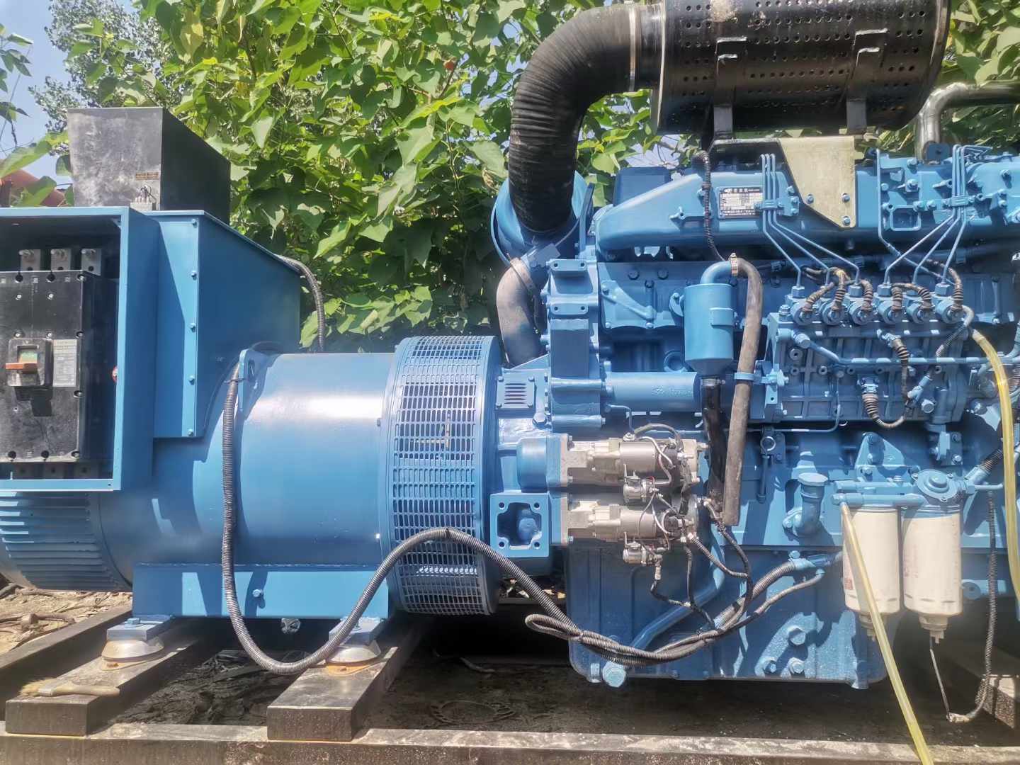 金州详细说明降低 800kW 柴油发电机输出电流波动的方法